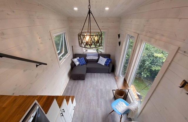 Tiny Delight Tiny House With Own Beach & Waterfall 7km To Inverness Cape Breton