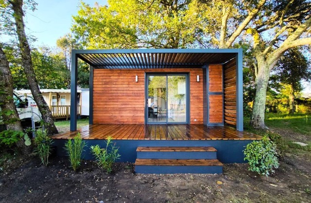 TinyHouse d'Herm, at the gateway to endless pine forests and the Atlantic Ocean!