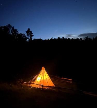Tipi-Glamping am Gut Kunterbunt