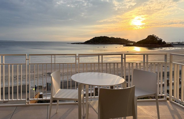 Toenno T3 · T3 Luxury Apartment with Sea View