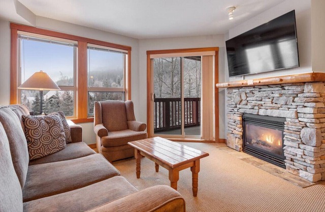 Top Floor in the HEART of Panorama Village | TRUE Ski In/Out | Pools & Hot Tubs