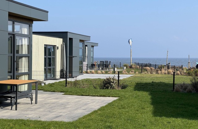 Top-modernes Chalet Aiwenore mit Großem, Eingezäuntem Garten am Ijsselmeer