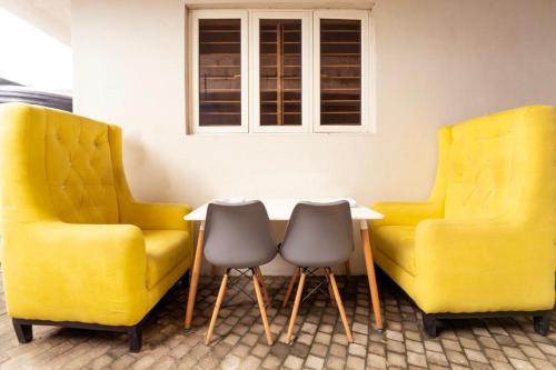Top notch 2 & 3 bedroom apartment