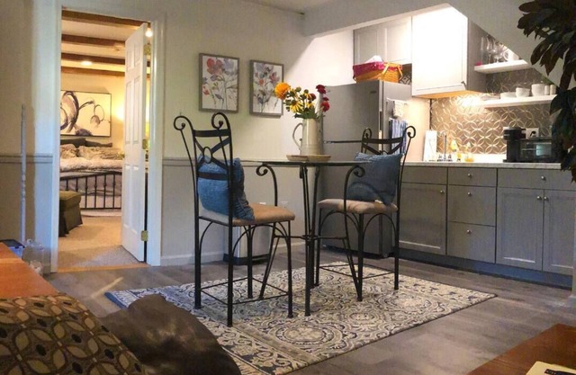 Top o' the Hill Apt. in historic Harpers Ferry