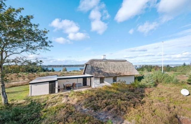 "Tordis" - 300m to the inlet by Interhome