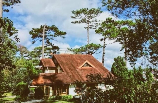 TOUT PETIT VILLA & COFFEE