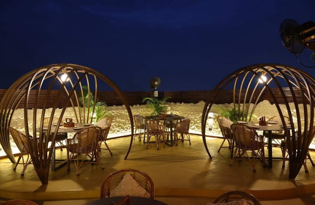 Town Pallace Inn