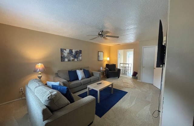 Townhome for Families & Business
