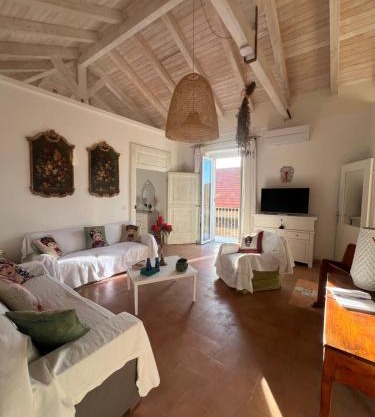 Tra Vicoli e Palazzi Apartment