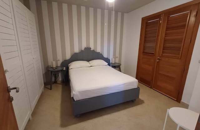 Tracadero Marina 13 Apt, 2 Hab