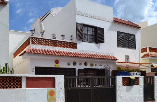 Traditional Canarian house with sea views 500 meters from the beach