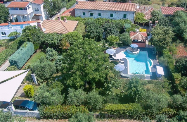 Traditional Istrian House - Apartment with swimming pool- 15 min from Kamenjak