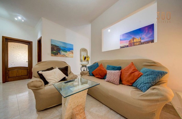Traditional Maltese Escape with Rooftop Terrace!