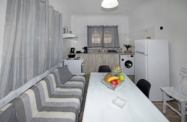 Tradtional 2 bedroooms apartment 'Thira-Santo Emfasis'