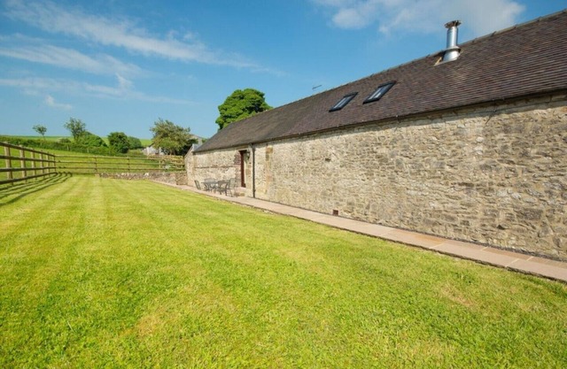 Trail View - Stunning Cottage -Patio- views to the High Peak Trail/Peak District