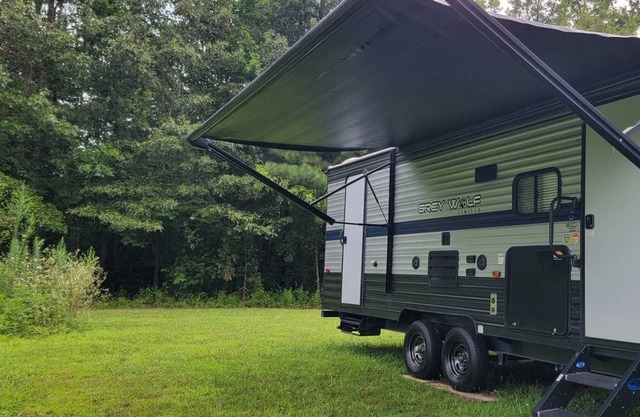 Trails and Tails- Affordable Nature and Seclusion Near Amusement Park, and More!