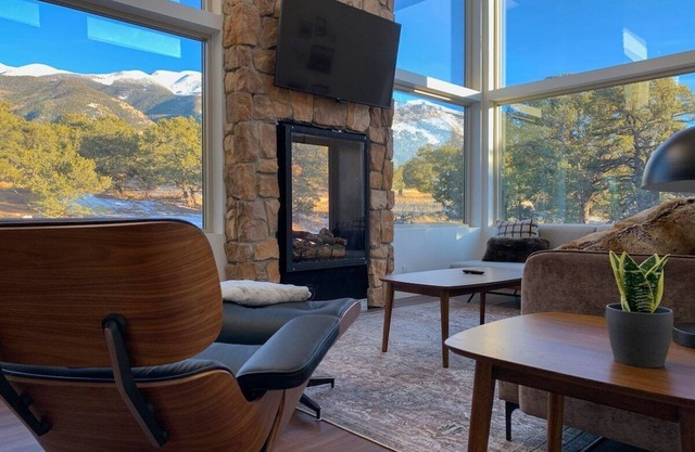 Trails End Getaway · Modern Cabin w/Hot Tub near Sand Dunes Nat'l Park