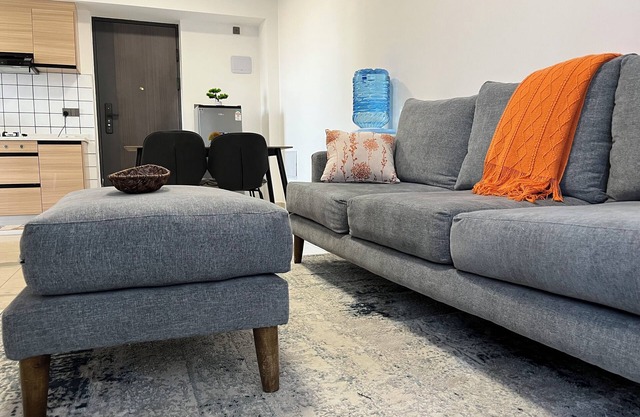 Tranquil Haven by the UN – Chic 1BR with Pool & Gym