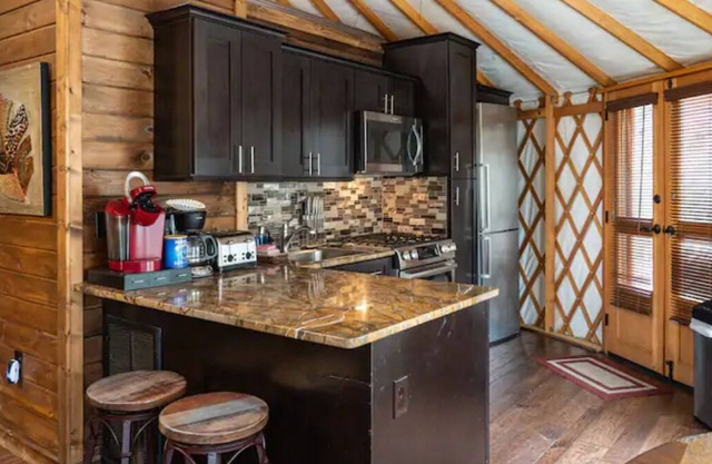 Tranquil Haven Luxury Yurt - Creekside Glamping w/Private Hot Tub