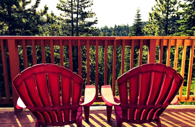 Tranquil mountain Retreat near ski-resort, casinos, and Zephyr Cove