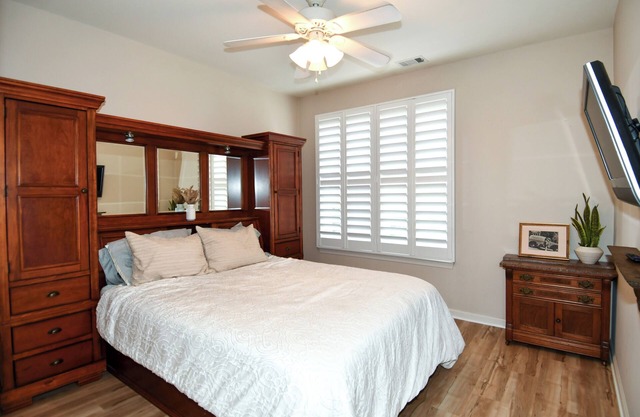 Tranquil Private 1B/1BA in Condo