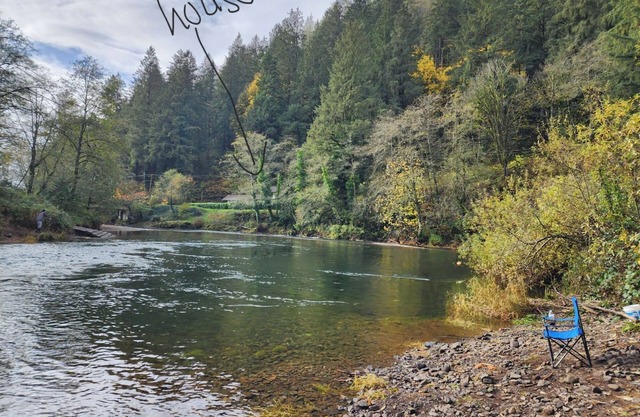 Tranquil Riverfront Retreat Near Tillamook's Bestn
