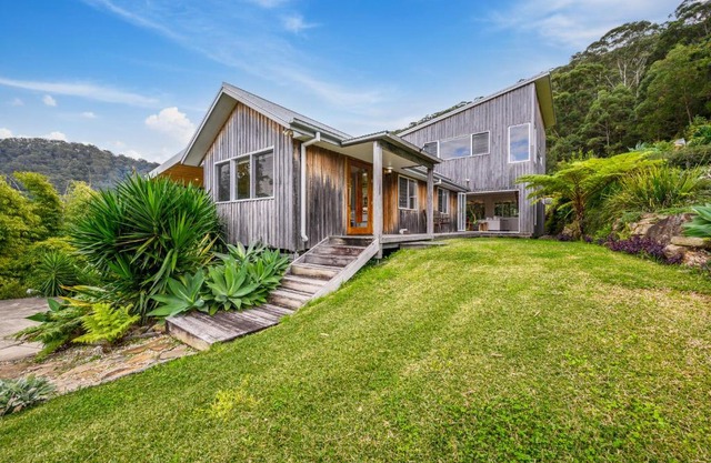 Tranquil Treetop Haven 3BR House with breathtaking views