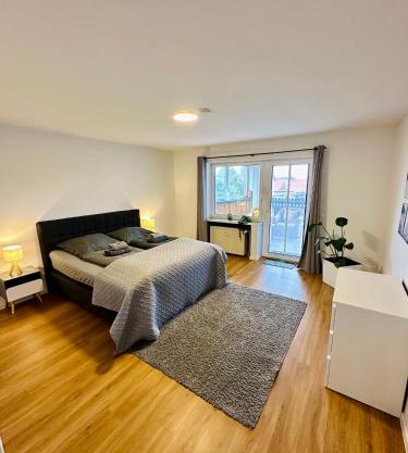 Traumhafte 115 qm Ferienwohnung am Steinhuder Meer, Ruhig, Komfortabel, Loggia, Parkplatz, WiFi