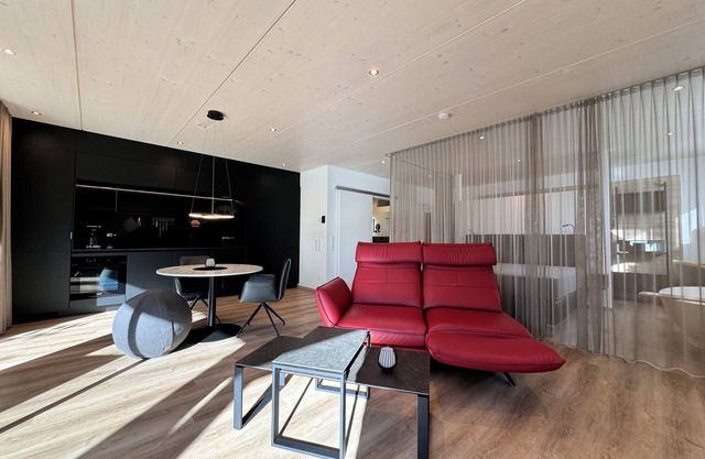 Treasure chest apartment 1