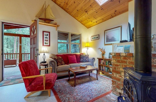 Tree Top View Cabin
