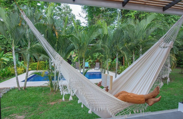 Tres Lodge Villa 10 min walking to the beach