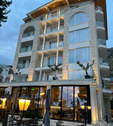 Trevi Hotel & Restorant, Shengjin