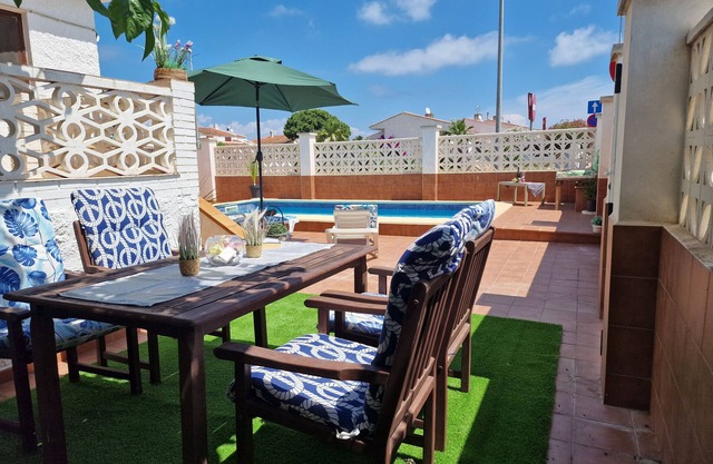 "Trini"@MARISOL: 380m to the beach, private pool, A/C, WiFi, dog beach