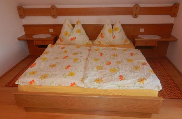 Triple room with shower, WC - Pension Moosgierler