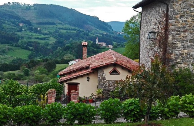Trisqueles y Buganvillas II