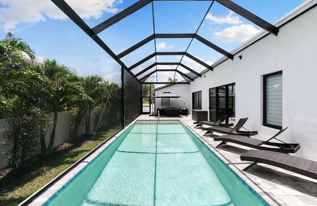 Tropical Naples Retreat - Private Pool
