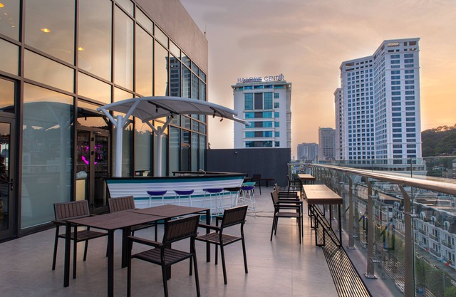 Tru by Hilton Ha Long Hon Gai Centre
