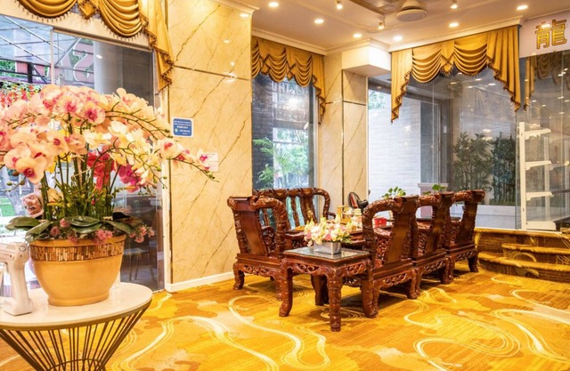 Truc Huyen Hotel