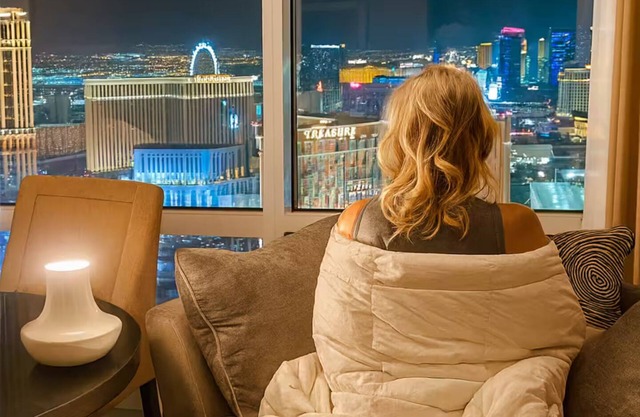 𝐓𝐑𝐔𝐌𝐏 56th Floor ⁕ Luxury Suite ⁕ Strip Views