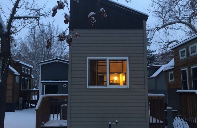 Try Tiny Living in Style – Peaceful Pop Top Near Rocky Mountain Trails