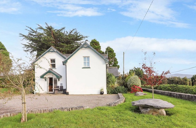 TUBBRID COTTAGE, family friendly in Kenmare, County Kerry