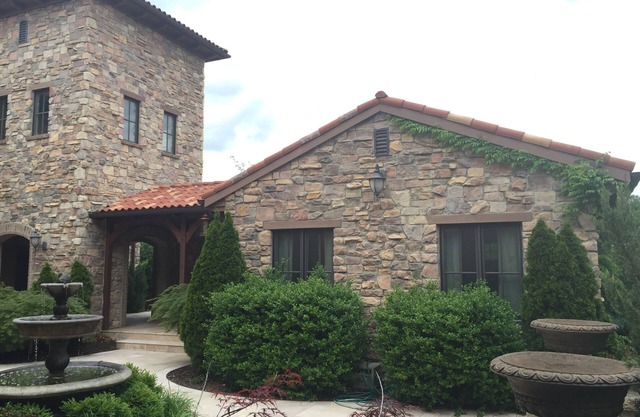 Tuscan Villa with Private Courtyard in Briarbrook (near Joplin Regional Airport)