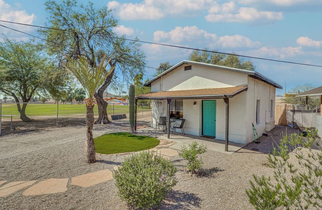 Tuscon Desert Retreat with Patio Near U of A!