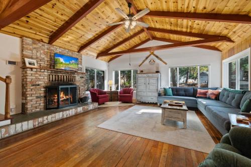 Twain Harte Cabin in Town & Lake access