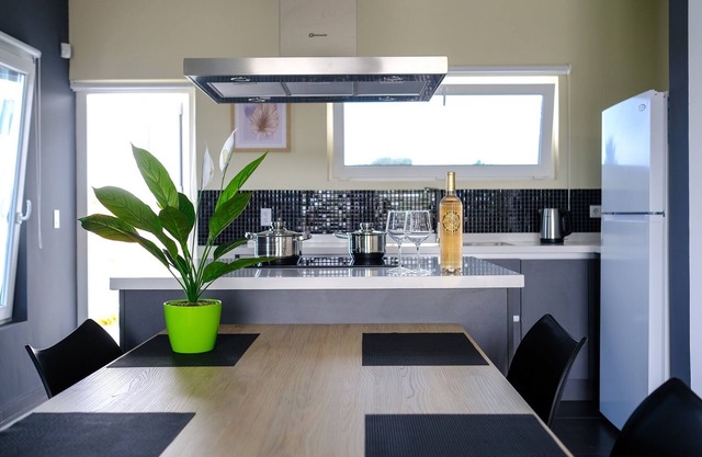 Twenty Two Apartments A