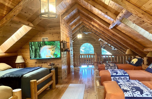 Twin Oaks Lodge on the Lake of the Woods