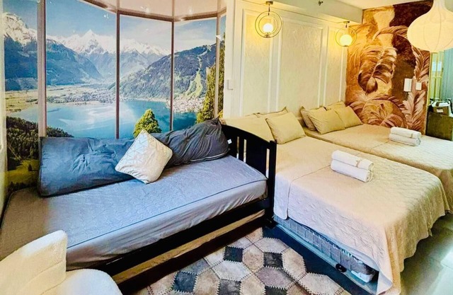 Twin Serenity Suites near MOA