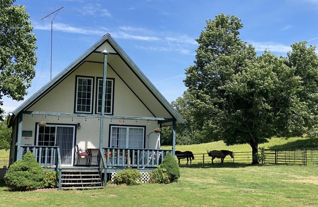 Twin Springs Ranch Guest Cabin