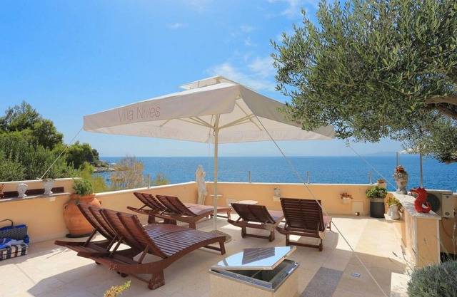 Two bedroom apartment near beach Rastići, Čiovo (A-5234-a)