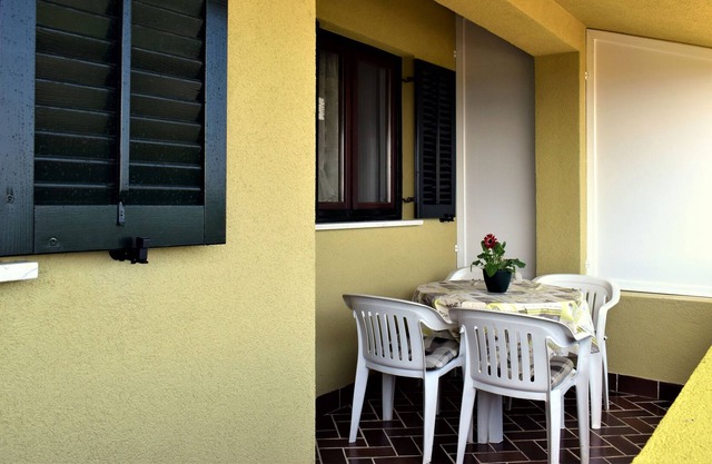 Two bedroom apartment with terrace and sea view Dobropoljana, Pašman (A-8312-b)